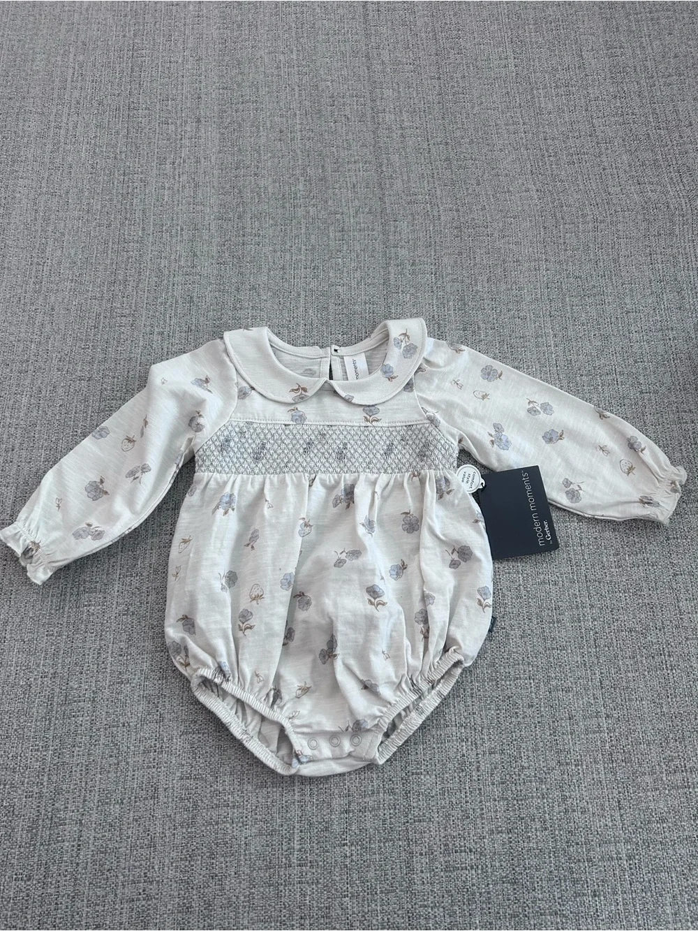 Modern Moments Cream Floral Smocked Long-Sleeve Baby Romper Size 3-6M. NWT